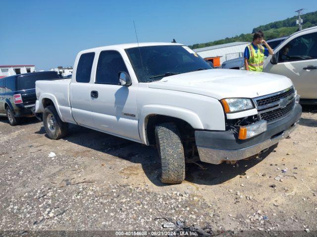  Salvage Chevrolet Silverado 2500