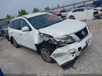  Salvage Nissan Pathfinder