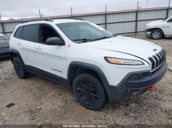  Salvage Jeep Cherokee