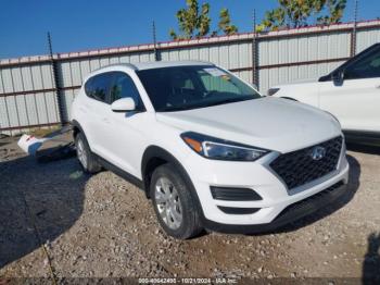  Salvage Hyundai TUCSON