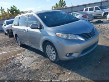  Salvage Toyota Sienna