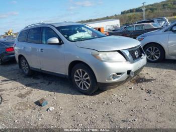  Salvage Nissan Pathfinder