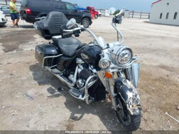  Salvage Harley-Davidson Flhr