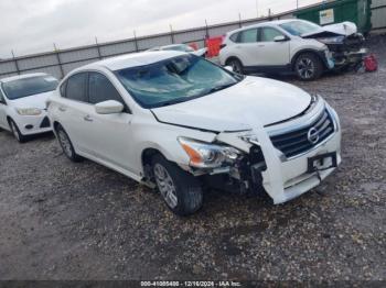  Salvage Nissan Altima