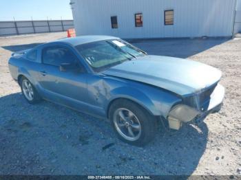  Salvage Ford Mustang