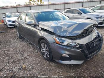  Salvage Nissan Altima