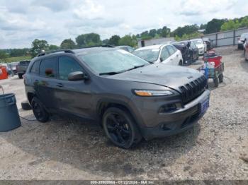  Salvage Jeep Cherokee