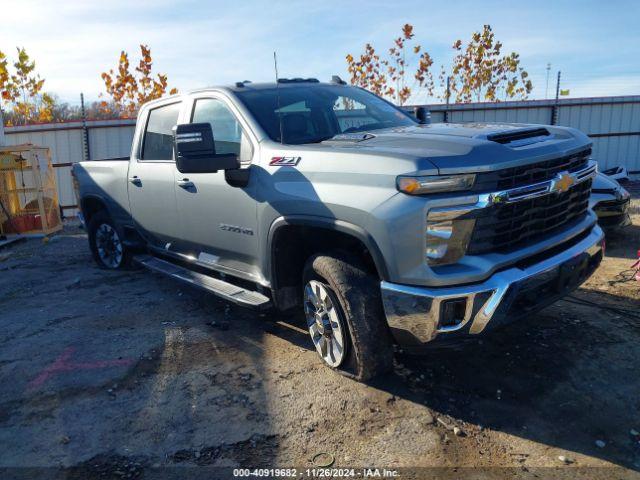  Salvage Chevrolet Silverado 2500