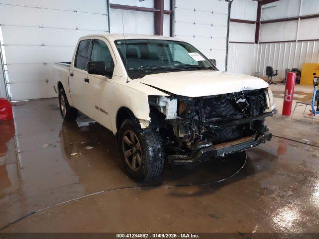  Salvage Nissan Titan