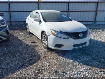  Salvage Nissan Altima