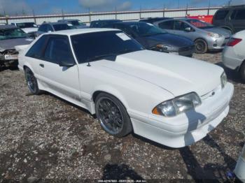  Salvage Ford Mustang