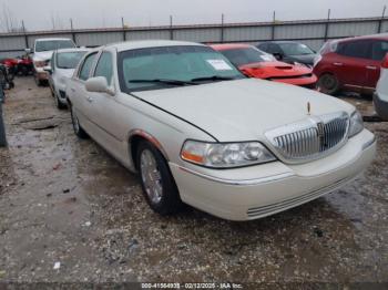 Salvage Lincoln Towncar