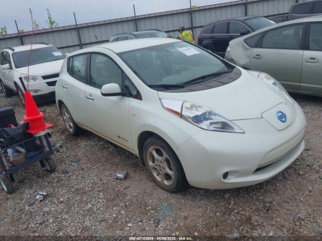  Salvage Nissan LEAF