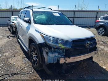  Salvage Toyota Highlander