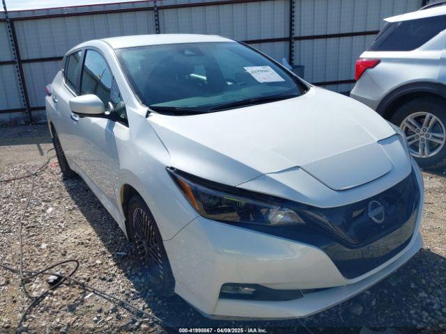  Salvage Nissan LEAF