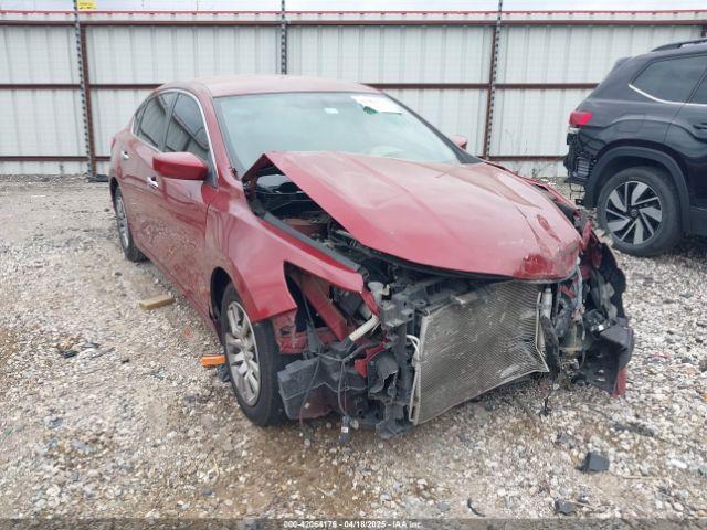  Salvage Nissan Altima