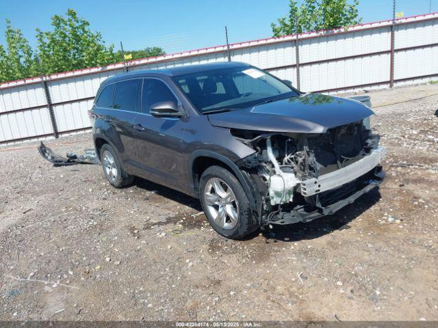  Salvage Toyota Highlander