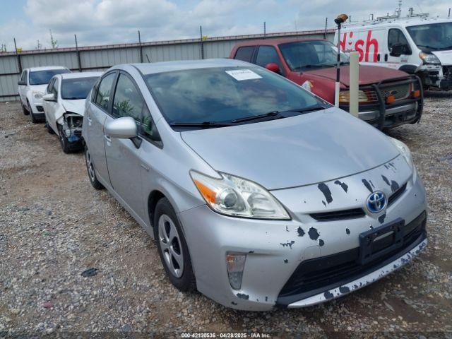  Salvage Toyota Prius