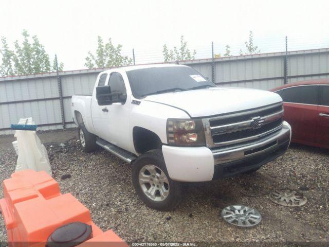  Salvage Chevrolet Silverado 1500
