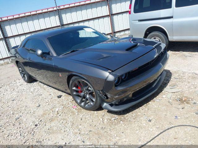  Salvage Dodge Challenger