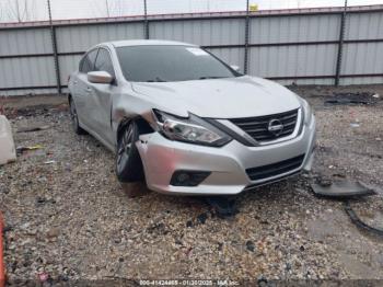  Salvage Nissan Altima