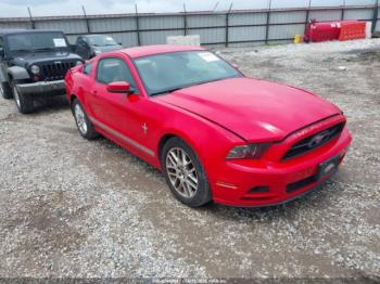  Salvage Ford Mustang