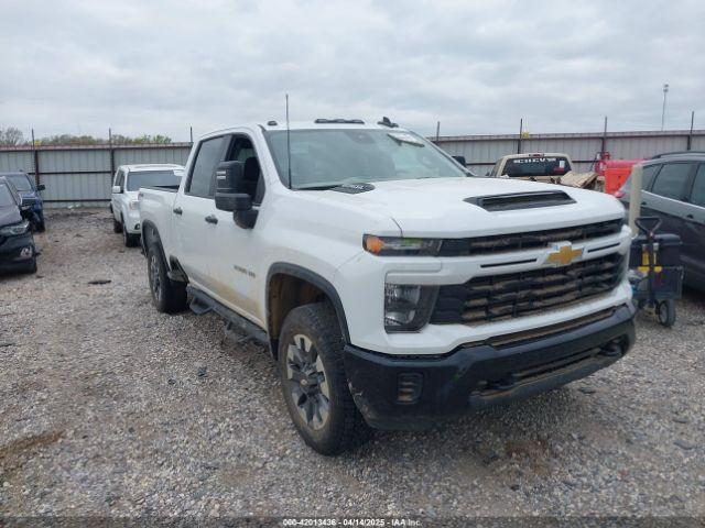  Salvage Chevrolet Silverado 2500
