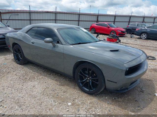  Salvage Dodge Challenger