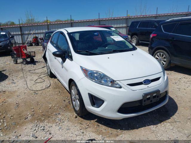  Salvage Ford Fiesta