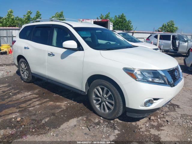  Salvage Nissan Pathfinder