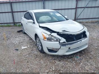  Salvage Nissan Altima