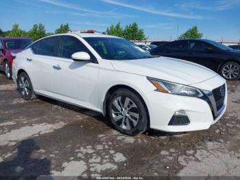  Salvage Nissan Altima