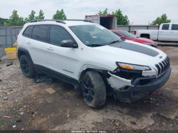  Salvage Jeep Cherokee