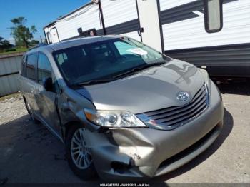 Salvage Toyota Sienna