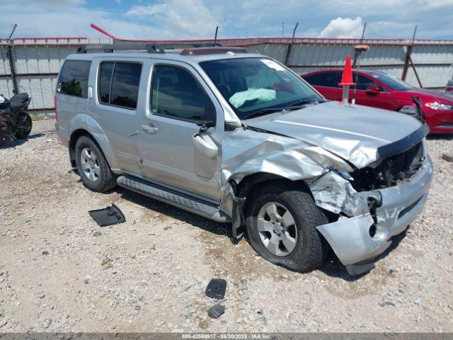  Salvage Nissan Pathfinder