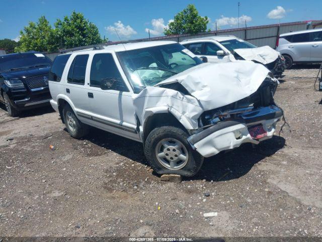  Salvage Chevrolet Blazer