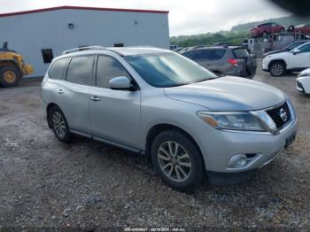  Salvage Nissan Pathfinder