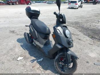  Salvage Genuine Scooter Co. Hooligan