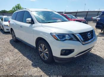  Salvage Nissan Pathfinder