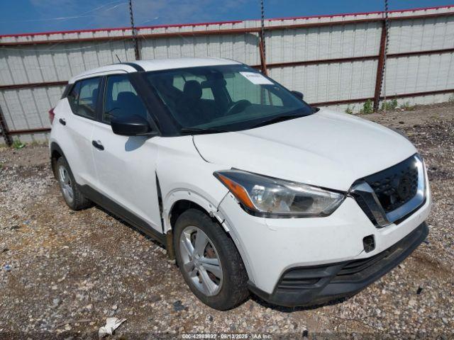  Salvage Nissan Kicks