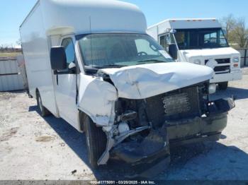  Salvage General Motors Savana Cutaway