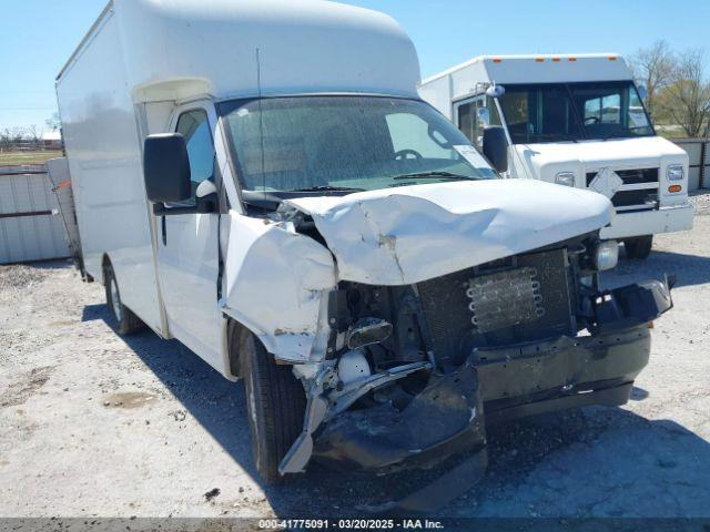  Salvage General Motors Savana Cutaway
