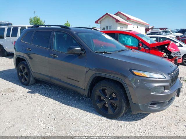  Salvage Jeep Cherokee