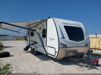  Salvage Coachmen Freedom Ex