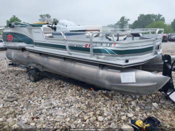  Salvage Roadmaster Boat Trailer