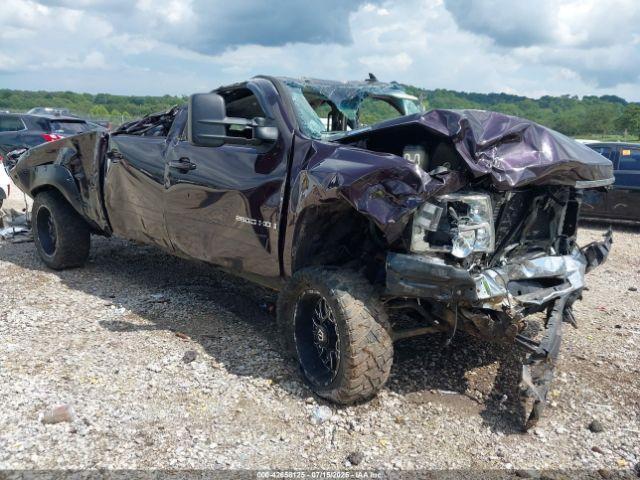  Salvage Chevrolet Silverado 2500