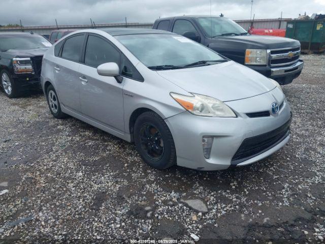  Salvage Toyota Prius