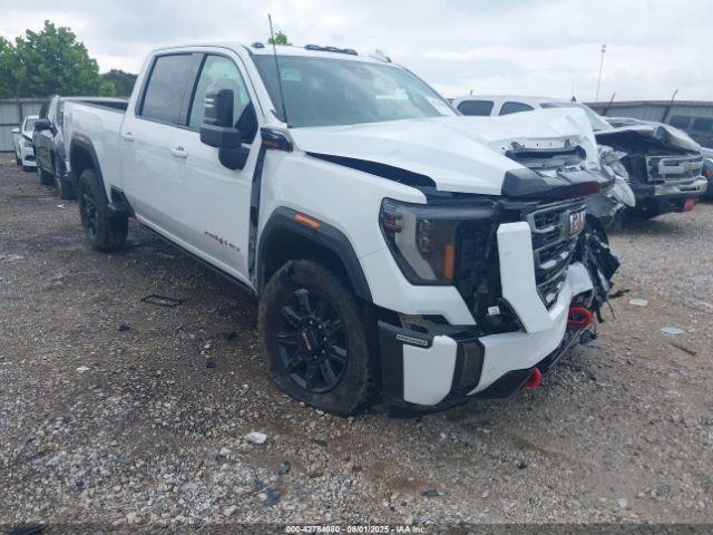  Salvage General Motors Sierra 2500HD