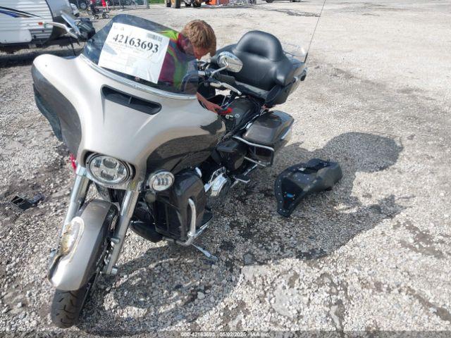  Salvage Harley-Davidson Flhtk