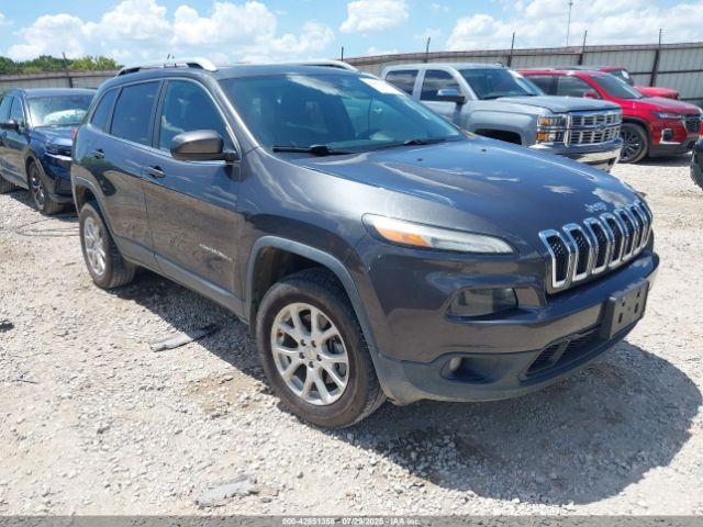  Salvage Jeep Cherokee